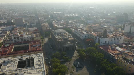 Drone-Orbita-Alrededor-Del-Teatro-Degollado,-Teatro-De-Artes-Escénicas-Guadalajara-México