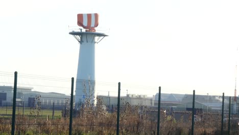 Flughafenflugplatz-Radarturm-Flugleitwarnsystem