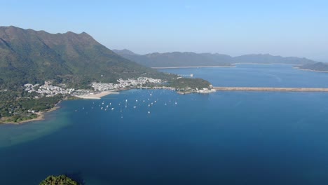 Luftaufnahme-Der-Küste-Von-Hong-Kong-Lung-Mei-Tsuen,-Einschließlich-Einer-Künstlichen-Strandverlängerung