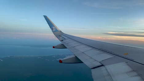 Fliegen-über-Die-Riviera-Maya-Bei-Sonnenuntergang