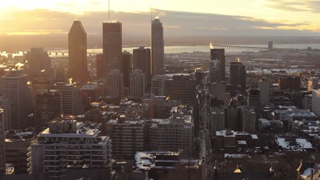 Montreal-City-Skyline-Städtische-Gebäude-Morgendlicher-Sonnenaufgang-Am-Mont-Royal-Im-Winter