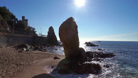Strand-Felsenparadies-Lloret-De-Mar-Lloret-De-Mar-Küstenweg-Strandblick-Mittelmeer-Türkisblaue-Bucht-Ibiza-Mallorca