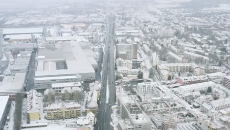 Vistas-Aéreas-De-Drones-De-La-Ciudad-Estudiantil-De-Göttingen-Durante-El-Invierno-En-Fuertes-Nevadas
