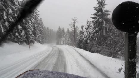 Snowplow-clear-snowy-road