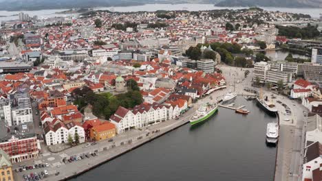 Aerial-View-of-Stavanger,-Harbor-and-Downtown-City-Park