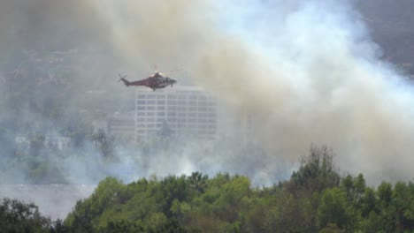 smoke-from-wildfire-in-urban-area