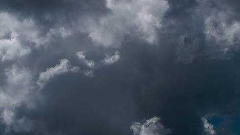 Zeitraffer-Der-Bildung-Von-Regenwolken---Sturm-Dunkle-Wolken