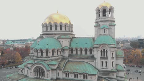 Kathedrale-Des-Heiligen-Aleksandar-Nevski-In-Sofia,-Bulgarien---Luftaufnahme