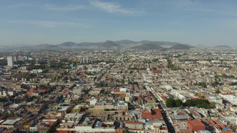 Mexiko-stadt-Von-Oben-Gesehen-Mit-Bergen-Im-Hintergrund-An-Einem-Schönen-Tag