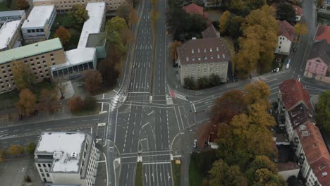 Top-down-view-of-a-busy-crossing-while-in-corona-lockdown-in-the-university-city-Göttingen