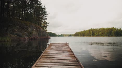 Finnland-Wald-Fluss-Natur-4k