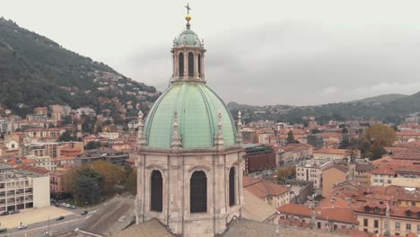 Kuppel-Der-Kathedrale-Von-Como,-Lombardei,-Italien