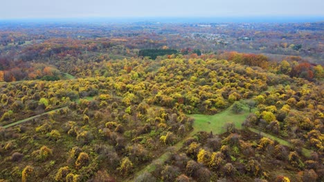 Flying-over-an-autumnal-valley-in-the-northeastern-united-states
