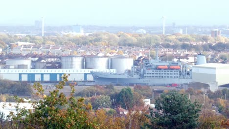 Fort-Austin-Graues-Kriegsschiff-Der-Königlichen-Marine-Zur-Restaurierung-In-Der-Birkenhead-Werft-Angedockt