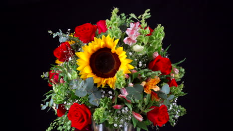 Bouquet-flower-roses-sunflower-spinning-medium-shot