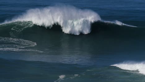 Slow-motion-of-a-outside-wave-in-Nazaré,-Portugal