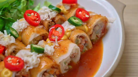 fresh-spring-roll-with-crab-and-sauce-and-vagetable---healthy-food-style