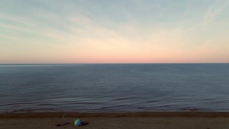 Cinemagraph-loop-of-dramatic-beach-morning