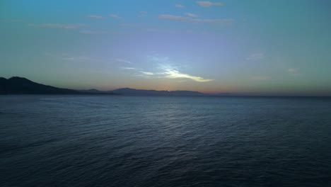 Cinemagraph-loop-of-early-morning-over-the-sea