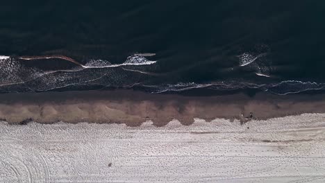 Cinemagraph-loop-of-beach-waves-from-aerial-view