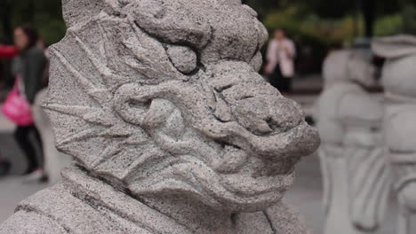 Drachenstatue-Im-Gyeongbokgung-Palast-Südkorea