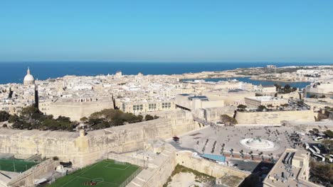 Valletta-graben-Und-Triton-brunnen,-Malta