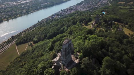 The-ruined-castle-Burg-Drachenfels,-Dragon's-Rock,-with-Rhine-River-and-Valley-views