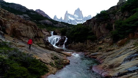 Aerial---Trekking-in-Mount-Fitz-Roy,-Patagonia,-Argentina,-wide-shot-forward