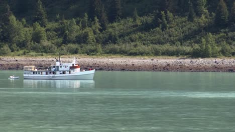 Small-boat-near-the-shore-in-Alaska