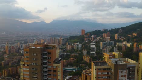 Spectacular-Establishing-Shot-of-Medellin,-Antioquia,-Colombia-at-Sunset