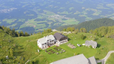Aerial-Pedestal-Up-View-Of-Mountain-Lodge-In-Ursula-Gora-In-Slovenia