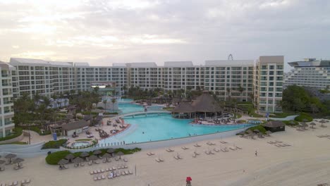 Aerial-view-of-the-luxury-hotel-in-Cancun-Mexico,-orbit-shot