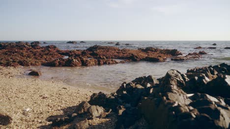 Playa-Rocosa-Vacía-Del-Mar-Mediterráneo