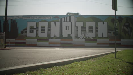 Compton,-California-Cámara-Lenta-Filmada-En-Cámara-Roja