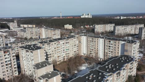 Apartamentos-De-Panel-De-La-Urss-Viejos-Edificios-Rusos-Soviéticos-Y-Casas-De-Gran-Altura-En-Vilnius