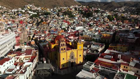 Schneller-Luftwagen-Von-Guanajuato-Downtown-In-Mexiko