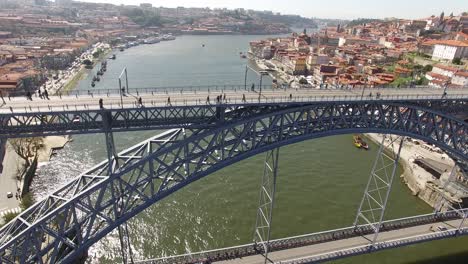 Brücke-Dom-Luiz-über-Den-Fluss-Douro-Porto,-Portugal