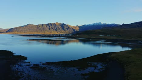 Vast-seascape-of-Iceland