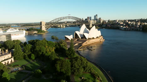 Panorama-Of-Opera-House-And-Sydney-Harbour-Bridge-In-Sydney,-New-South-Wales,-Australia
