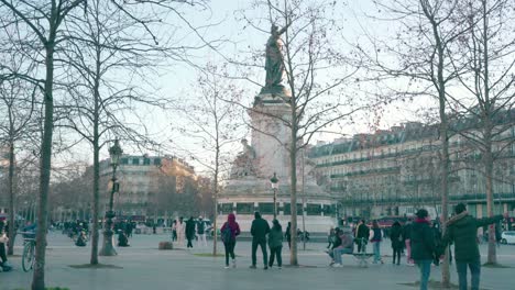 Wide-view-of-the-Place-de-la-Republique-in-Paris,-France