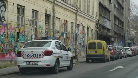 Polizeiauto-Geparkt
