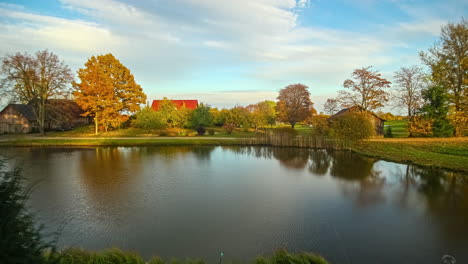 Pond-time-lapse-in-the-autumn