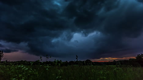 Dramatic-Sky-time-lapse.-Moody-clouds-setting