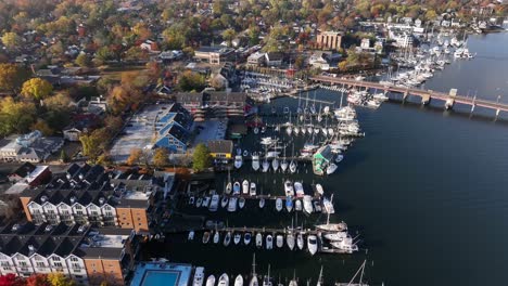 Coastal-town-and-waterfront-in-Annapolis-Maryland