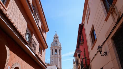 Rathaus-Und-Kirche-Von-Alcalá-De-Chivert