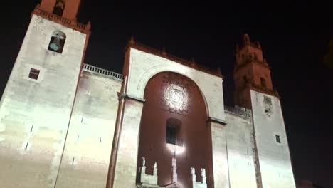 videomapping-show-showing-the-illumination-of-the-cathedral-of-merida-yucatan