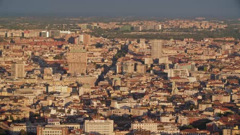 Mailand-Stadtbild-Und-Torre-Velasca-Turm-Während-Des-Goldenen-Sonnenuntergangs,-Ansicht-Von-Oben