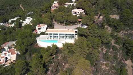 Modern-luxury-property-villa