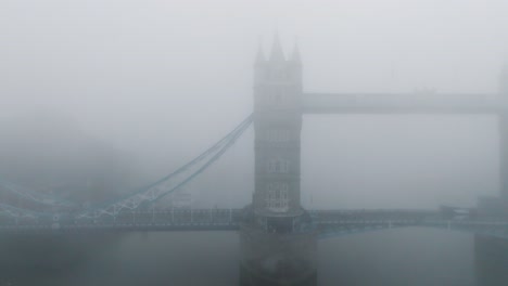 Niebla-De-Londres-En-Invierno