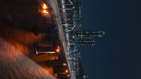 Dongjak-Bridge-Night-Traffic-in-Seoul-city-Downtown---Panning-Hyperlapce